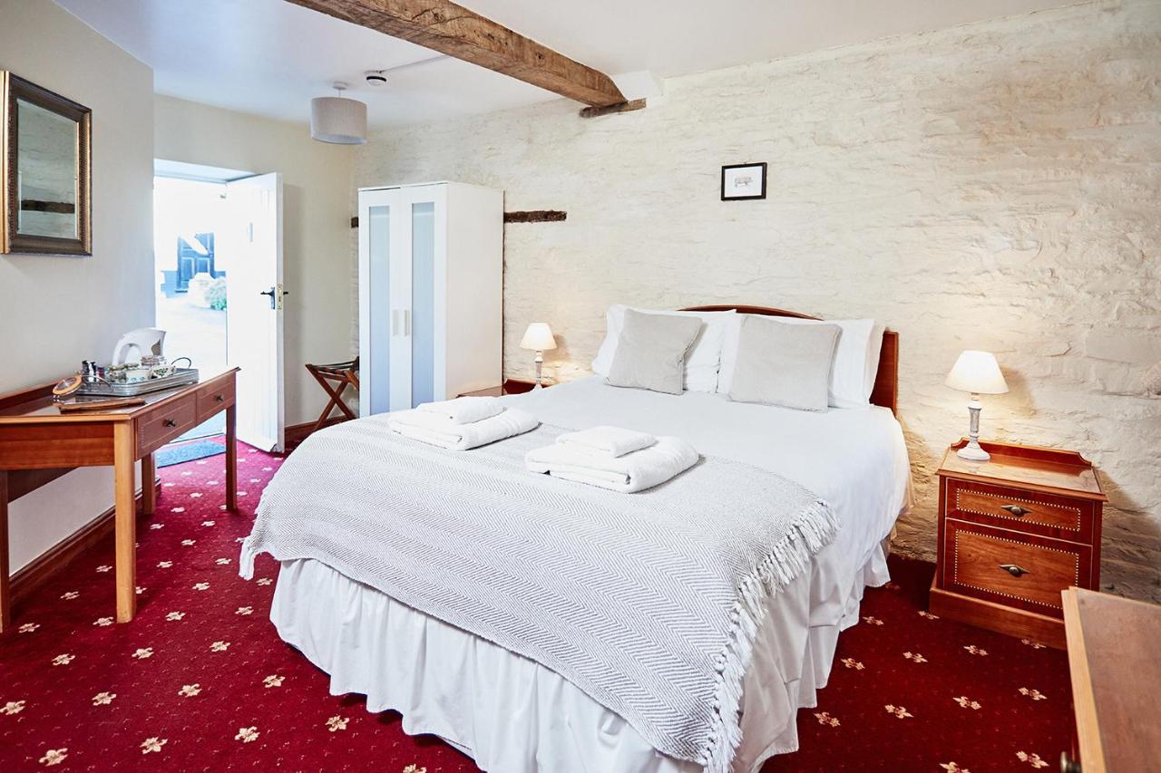 The Bateman Arms At Shobdon Hotell Exteriör bild